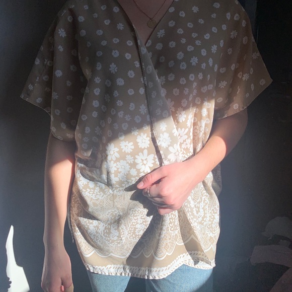 Shawl - Picture 2 of 2